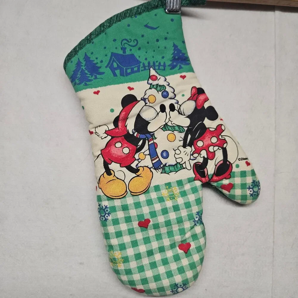 Mickey Mouse Christmas Vintage Kitchen Oven Mitt and Pot Holder